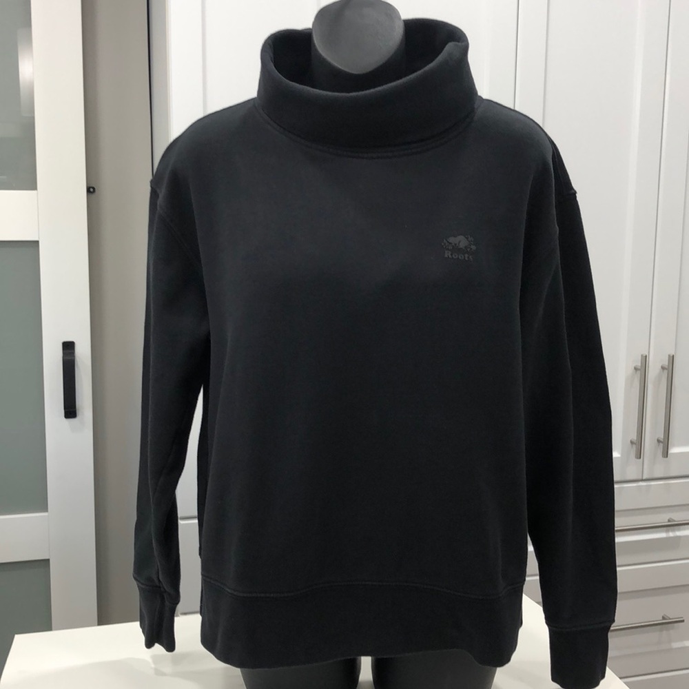 🦫Roots Women's Black Turtleneck Sweatshirt 🖤 Size Small